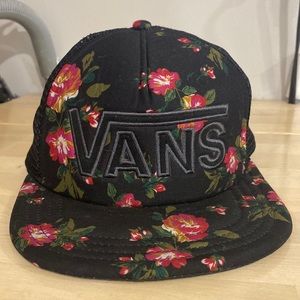 Black vans trucker hat